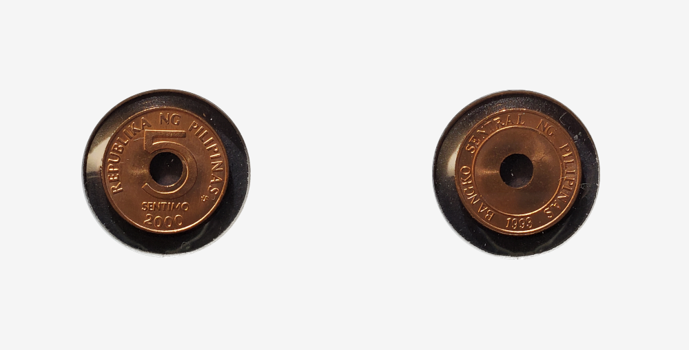 2000 KM268 5 sentimo coin (small script)