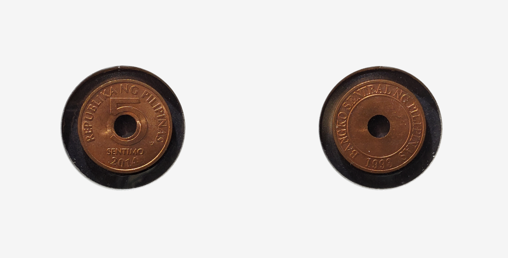 2014 KM268 5 sentimo coin (large script)